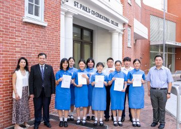 Class of 2025 - IB Results & University Offers - Photo - 1